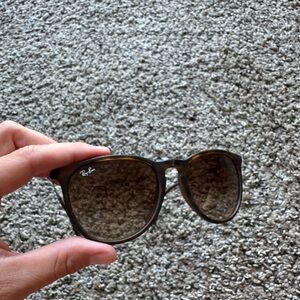 Ray-Ban Classic Black Sunglasses
